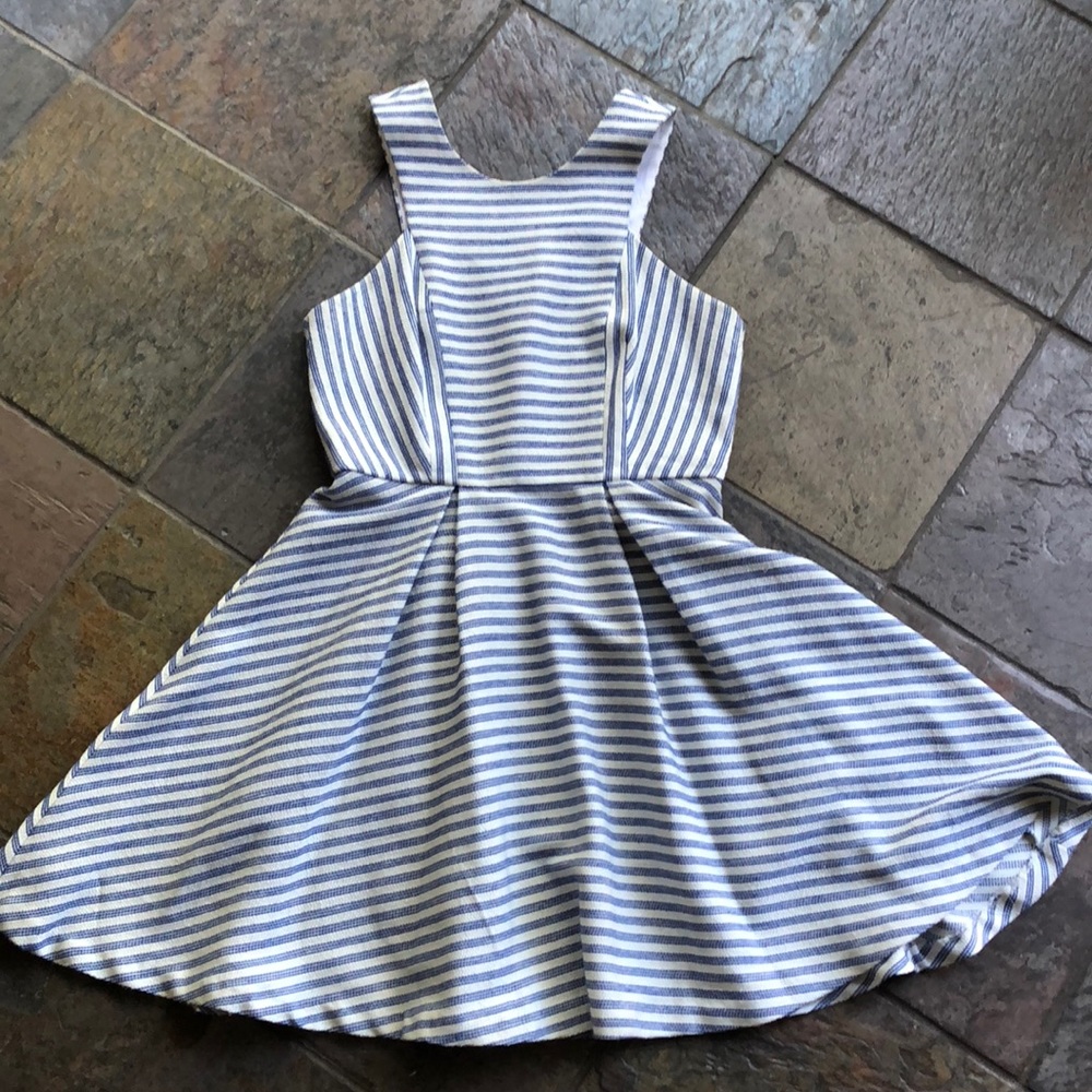 BCBG Max Azria Blue & White Striped Midi Dress Size 8